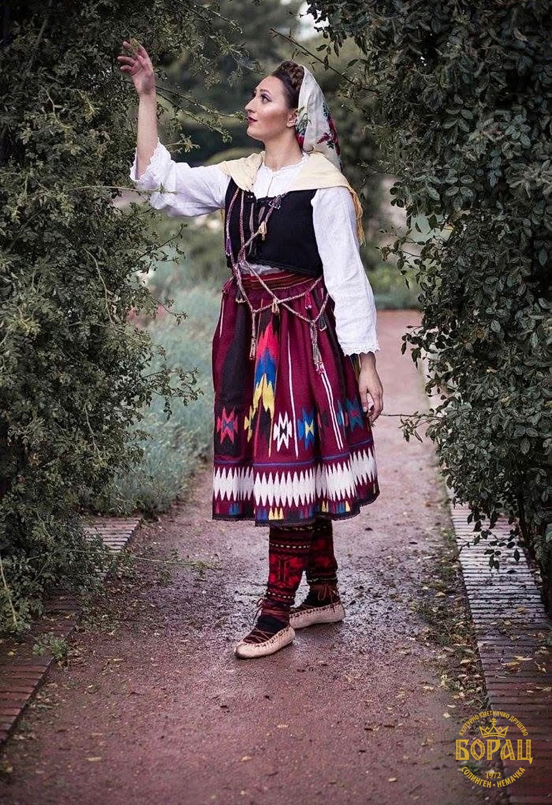 K.U.D. Borac Solingen Tänzerin in Tracht